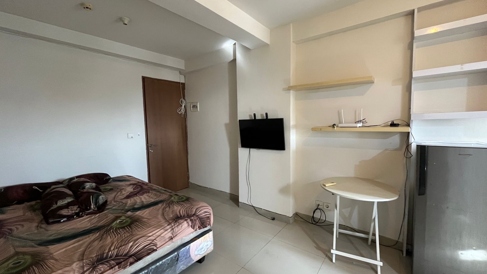 Disewakan Apartemen Oak Tower Studio Full Furnish dengan Akses Mudah ke Transportasi Umum Jaktim